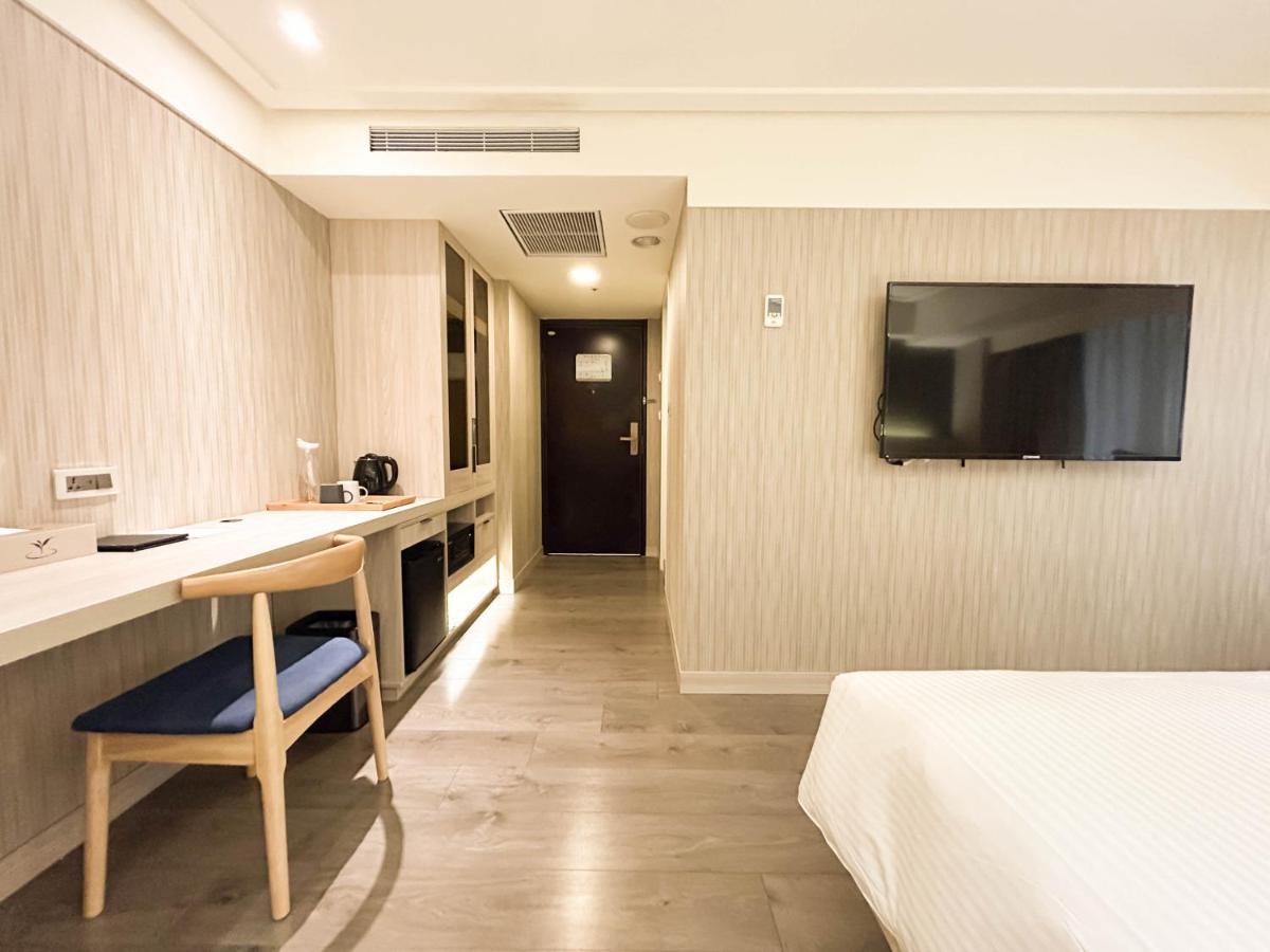 Green Hotel - Tea Way Taichung Bagian luar foto