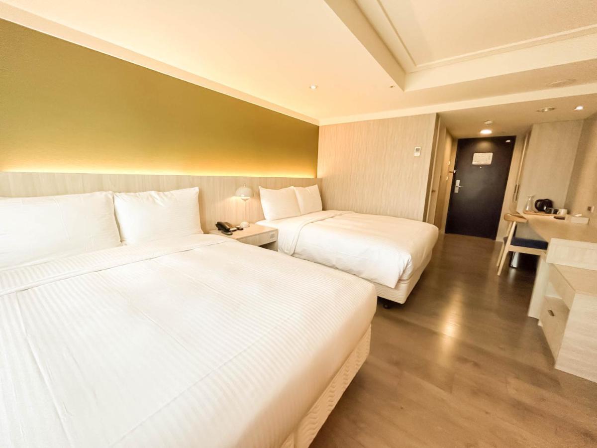Green Hotel - Tea Way Taichung Bagian luar foto