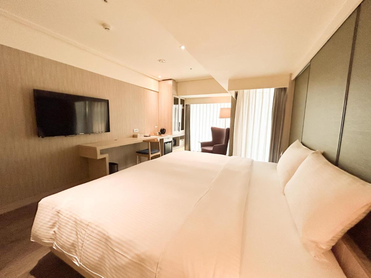 Green Hotel - Tea Way Taichung Bagian luar foto