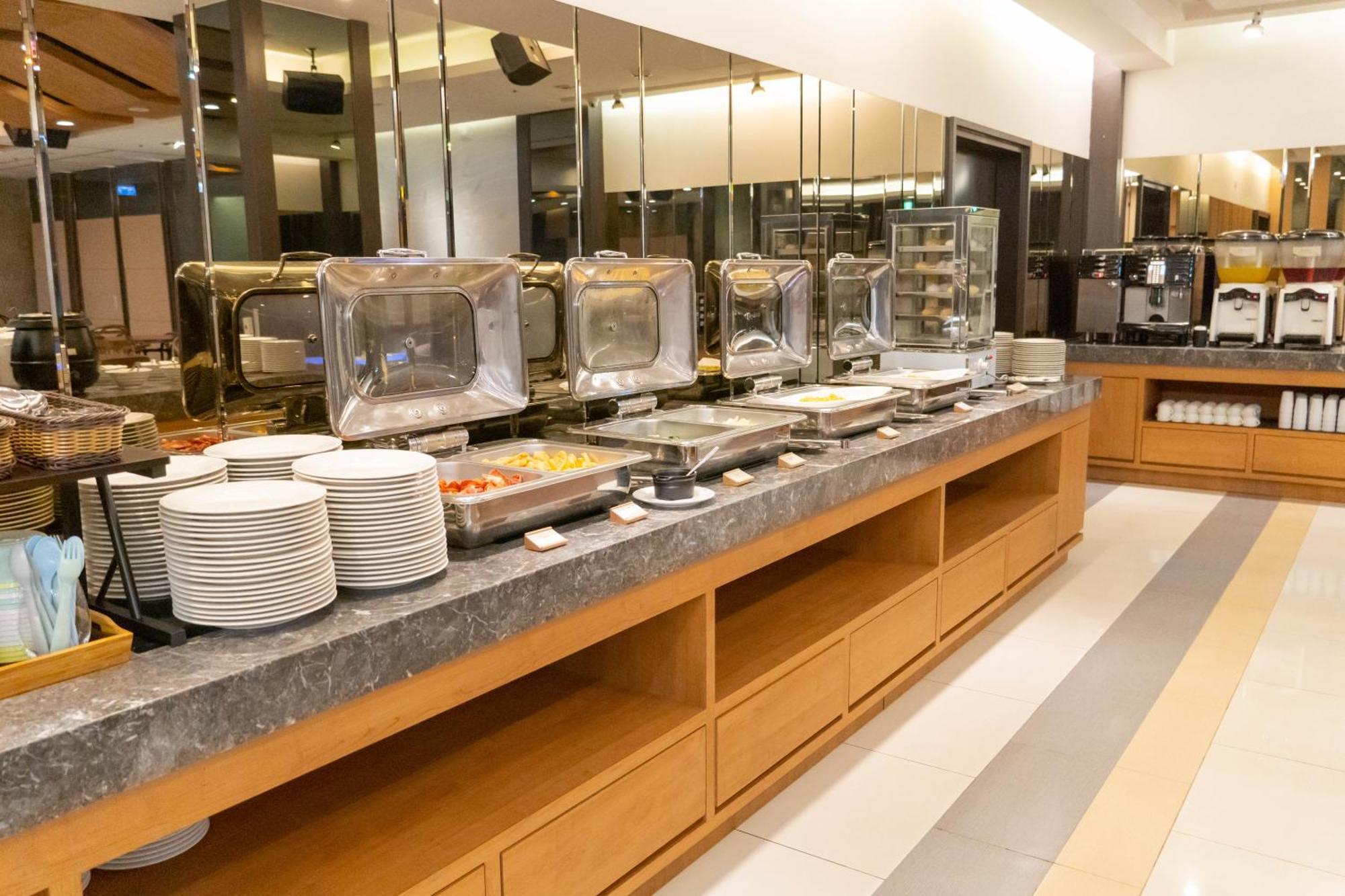 Green Hotel - Tea Way Taichung Bagian luar foto