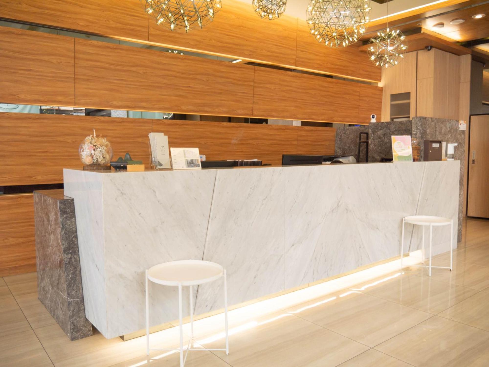 Green Hotel - Tea Way Taichung Bagian luar foto
